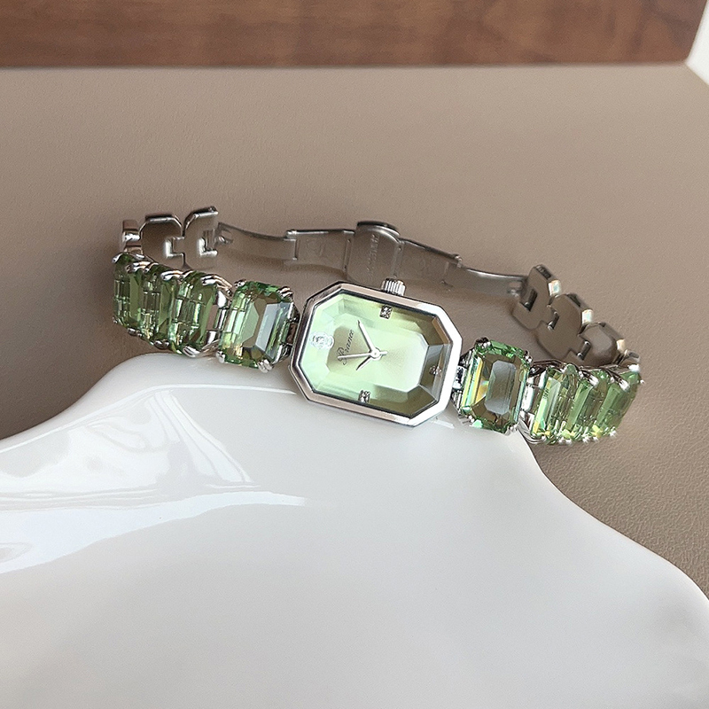 UTHAI Orologi da donna per rag - Luxury Watch White recensione e prezzo