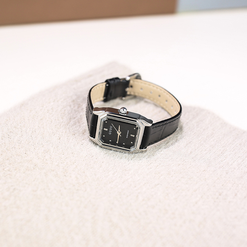 Nuovo classico, vintage, stile - Luxury Watch In Hong Kong recensione e prezzo