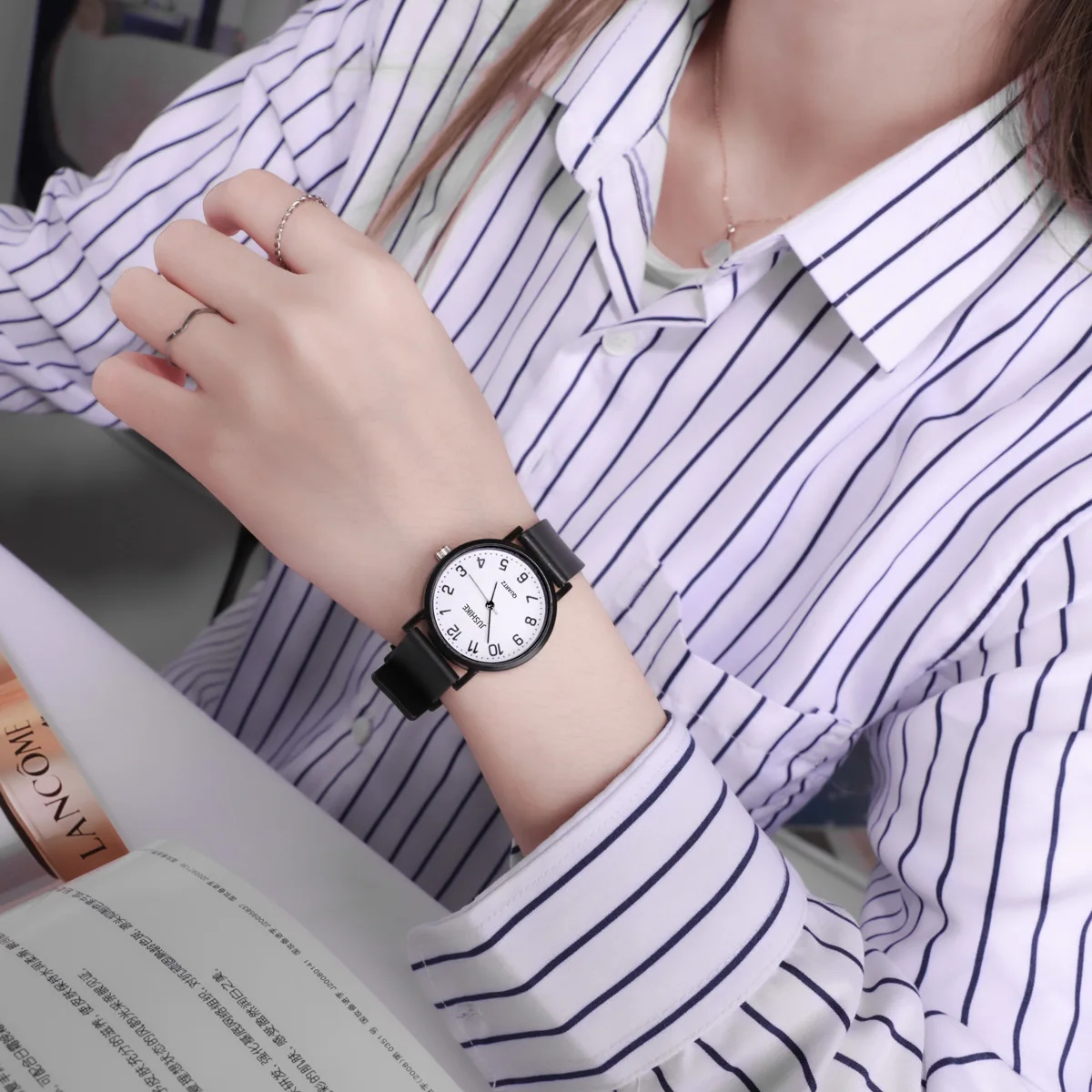 Semplice orologio nero Orologi - Luxury Watch For Girls recensione e prezzo