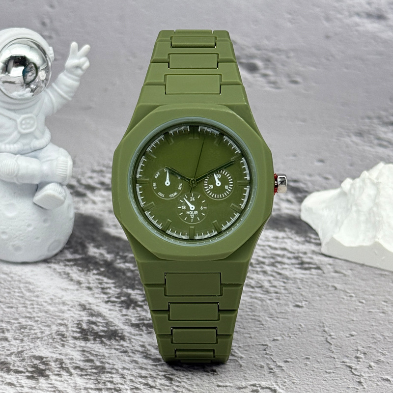Orologio di Marca Famosa con Q - Luxury Watch Price recensione e prezzo